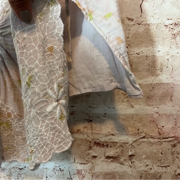 Zara embroidered cami tank top side slit size medium - Picture 3 of 5